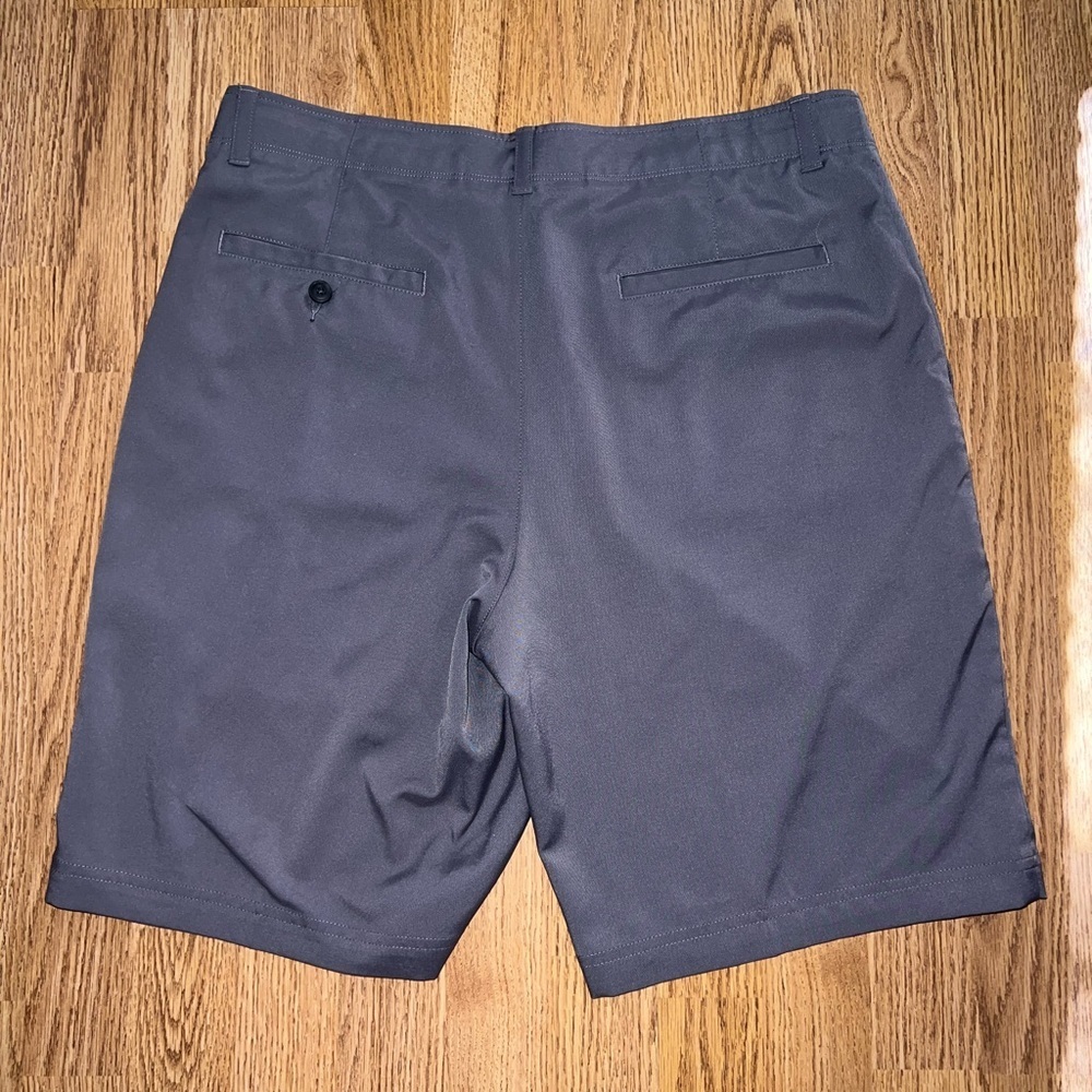 PGA Tour Shorts - Picture 3 of 5